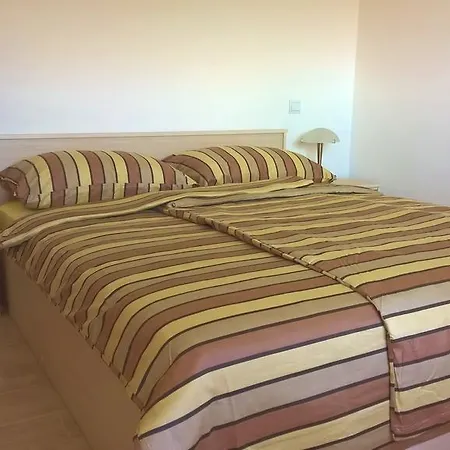 2 Apartment *